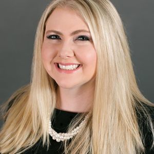 Meet your Posher, Angelee